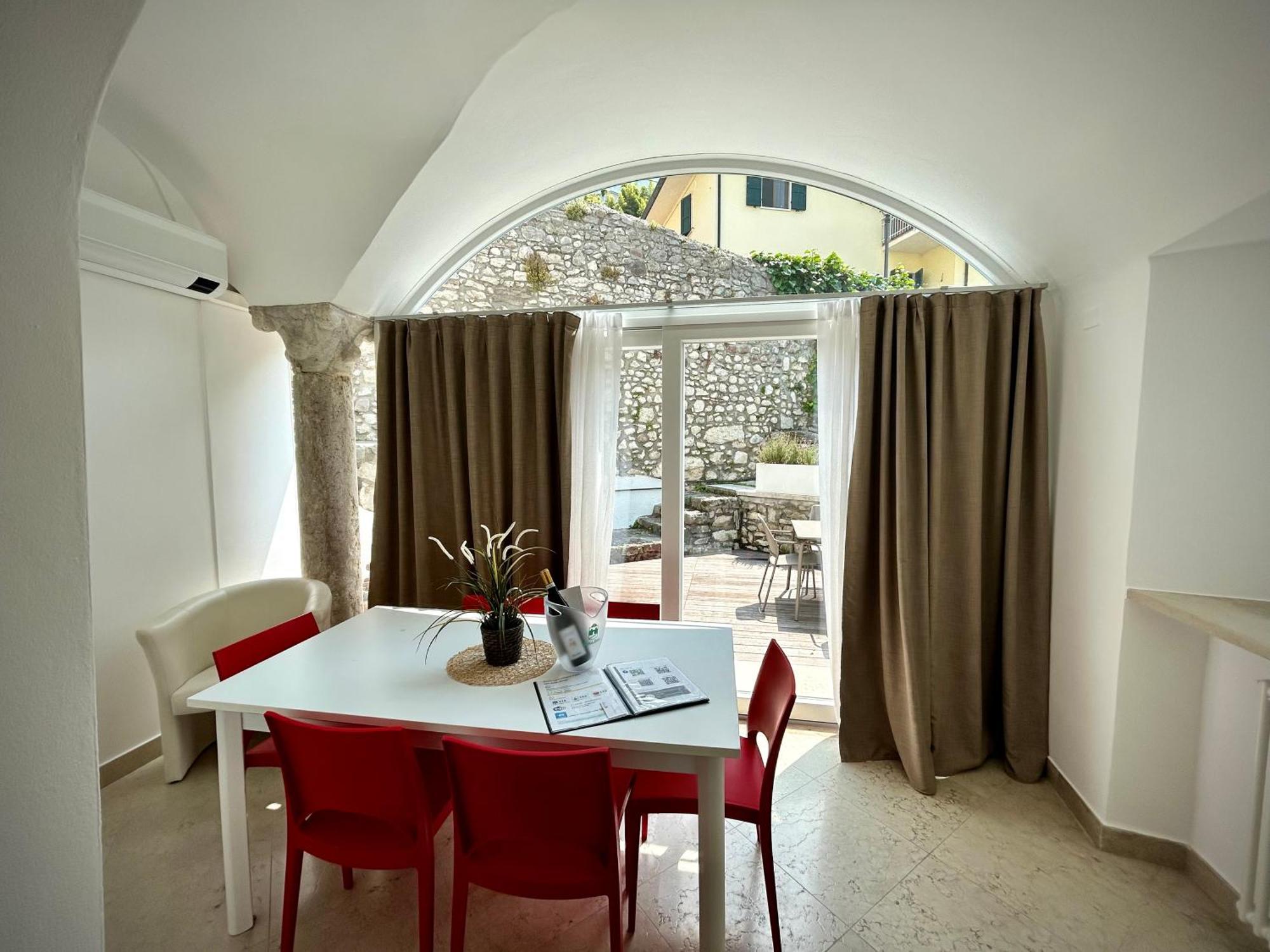 Villa Borgo Borago Brenzone sul Garda Oda fotoğraf