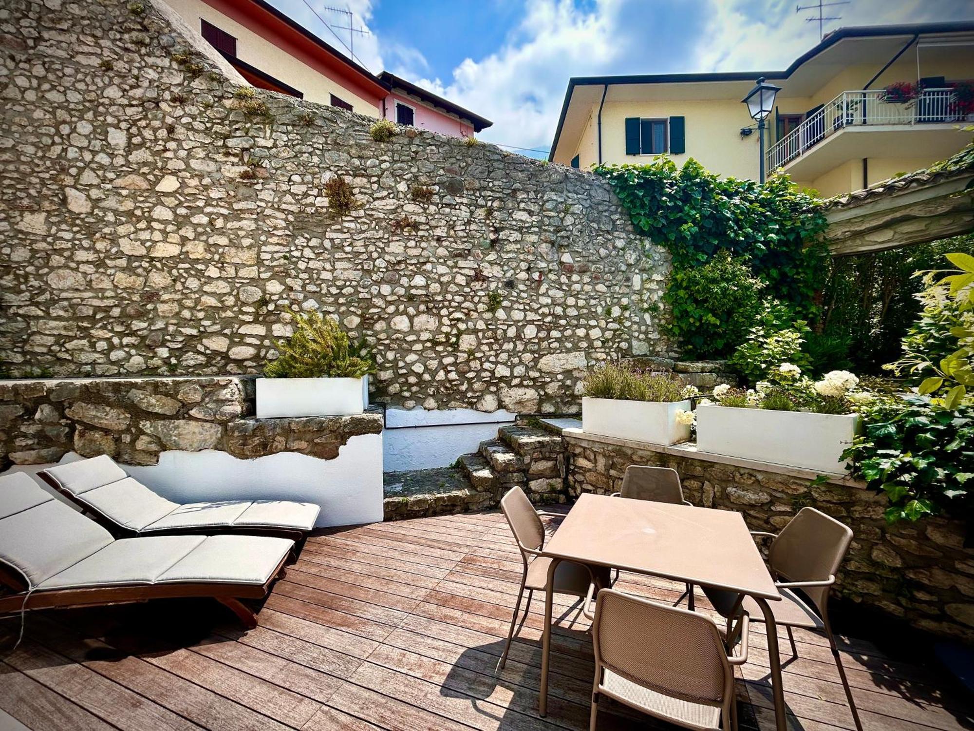 Villa Borgo Borago Brenzone sul Garda Oda fotoğraf